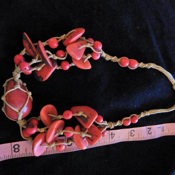Vintage primative hand knotted necklace - Picture 5 of 9